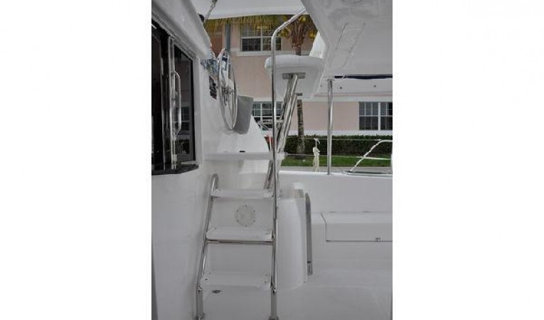 46 Robertson and Caine Manufacturer Provided Image