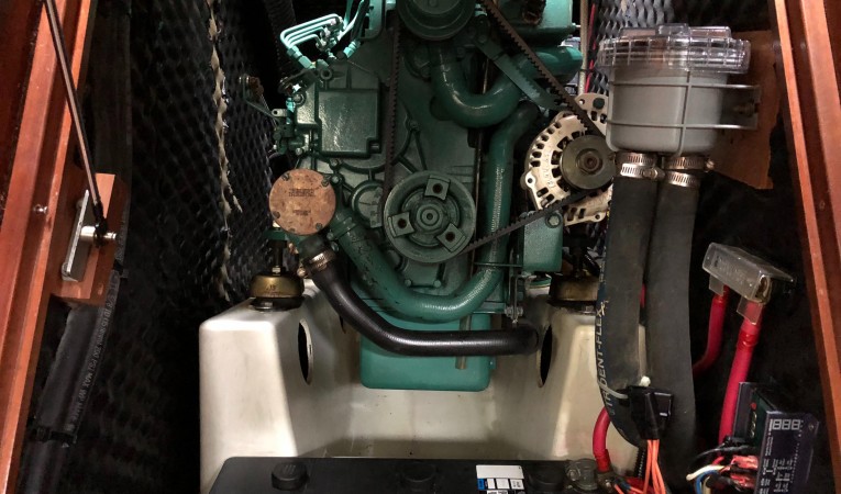 42 Beneteau America Volvo D2 55HP very clean approx. 825 hours