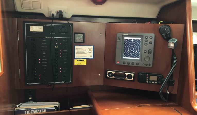 42 Beneteau America Chart table with: RL70C, stereo/CD player, Xantrax inverter control