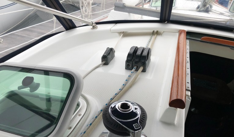 42 Beneteau America Companion way, electric winch on port side