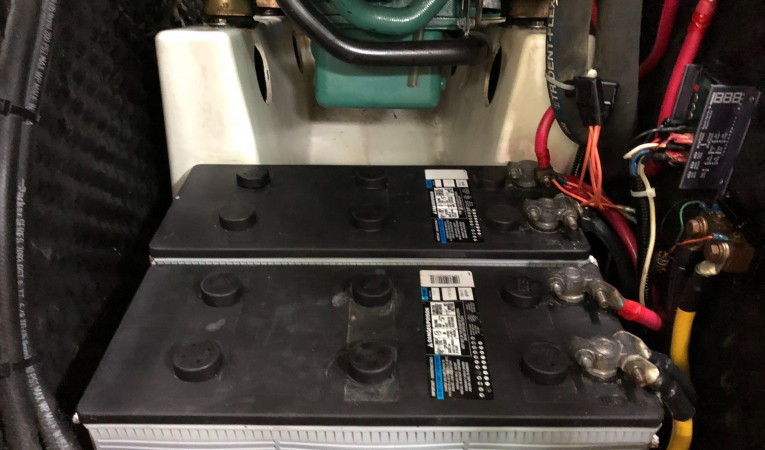 42 Beneteau America Two 4D AGM batteries