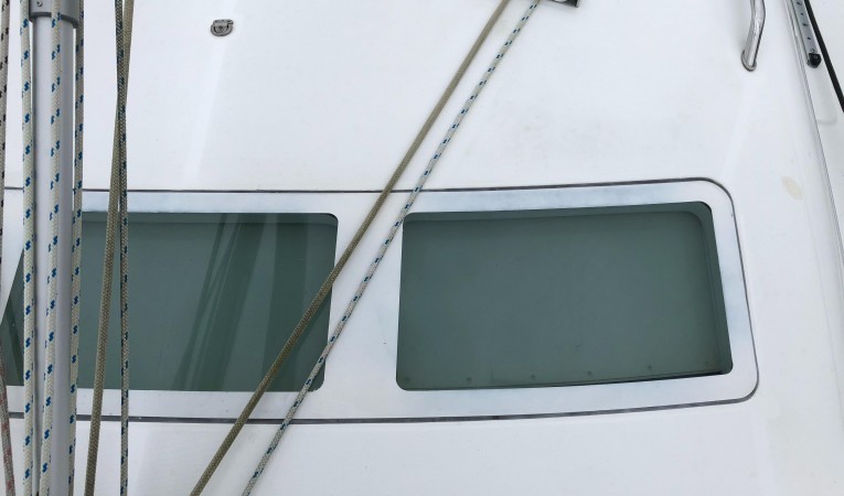 42 Beneteau America Sky light