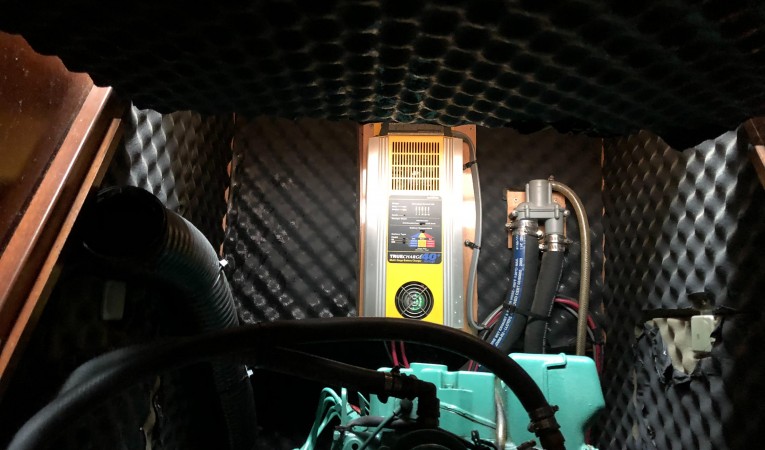 42 Beneteau America Battery charger