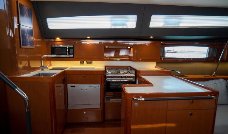 60 Beneteau 