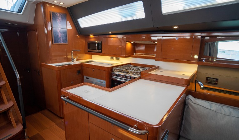 60 Beneteau 