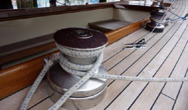 49 POTTER DESIGN Clean Deck layout