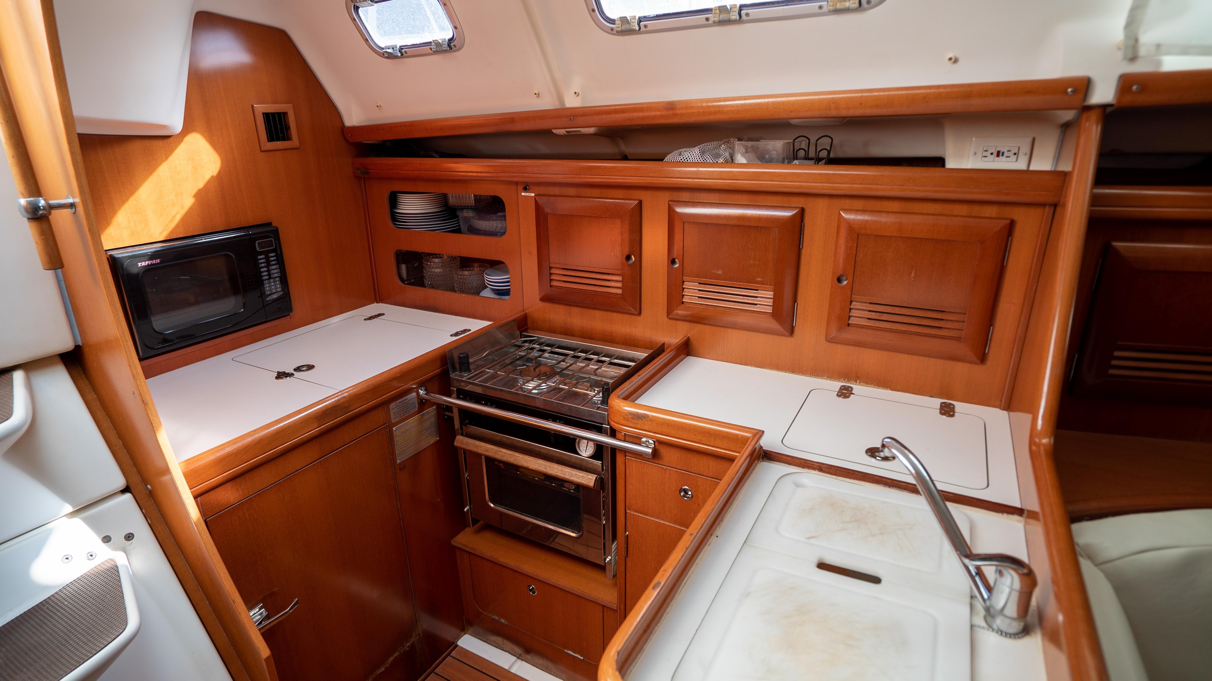 39 Beneteau 