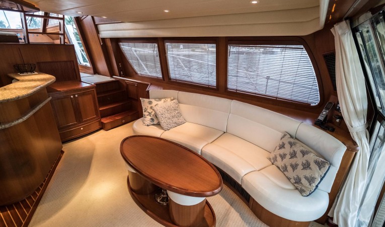 57 McKinna Salon Starboard