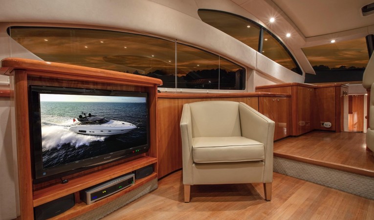 62 Sunseeker Salon