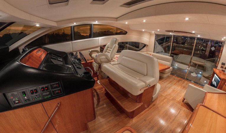 62 Sunseeker Helm