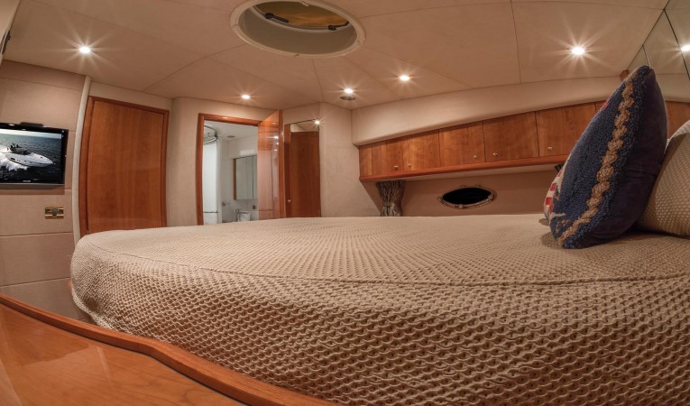 62 Sunseeker VIP Stateroom