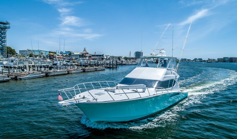 54 Hatteras 