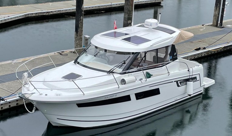 28 Jeanneau 