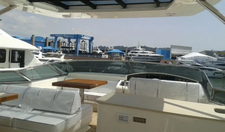 100 Azimut The Helm Station next to it Dinette and small cabin