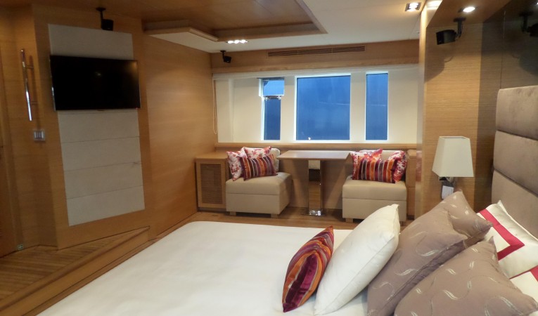 100 Azimut Master cabin, dinette side of large window