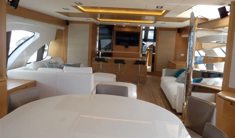 100 Azimut large Table in the Salon