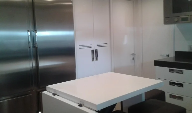 100 Azimut Galley