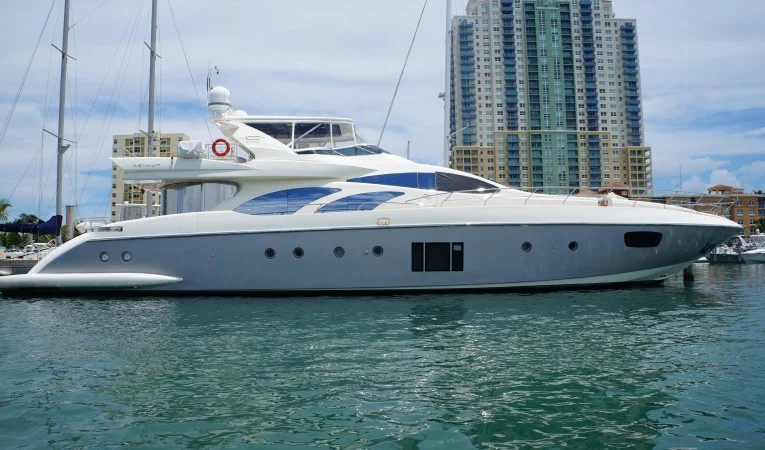 100 Azimut Side view