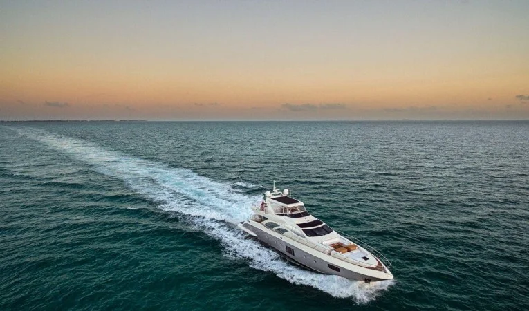 100 Azimut 
