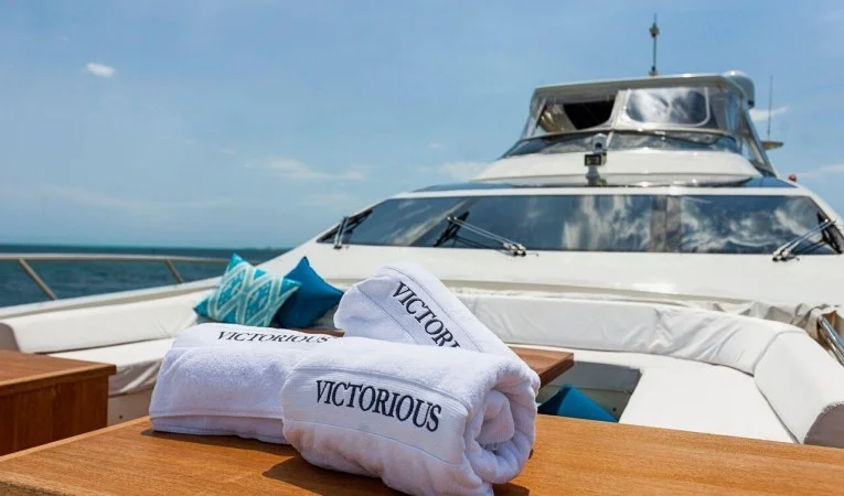 100 Azimut 