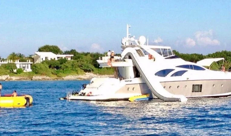 100 Azimut 