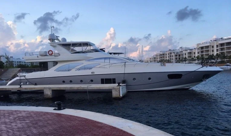 100 Azimut 