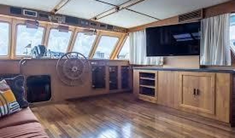 56 Hartman-Palmer Main Salon