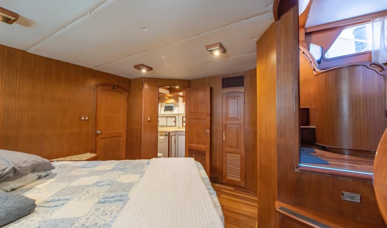 56 Hartman-Palmer VIP Stateroom
