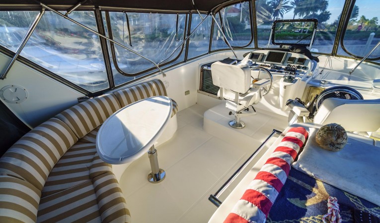 54 Pama Flybridge facing Fred