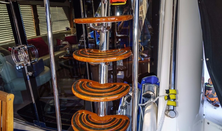 54 Pama Exterior Stairs