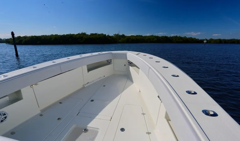 39 SeaVee 