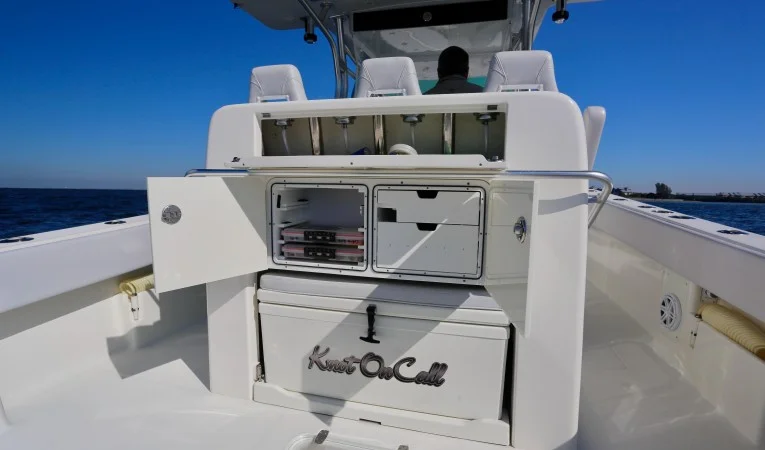 39 SeaVee 