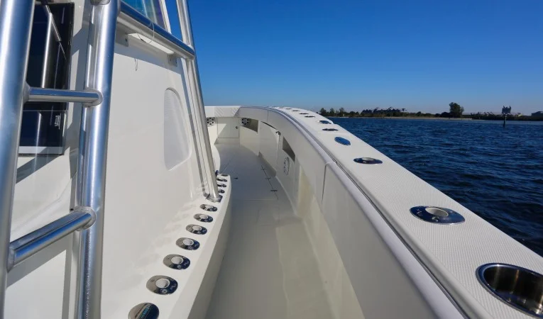 39 SeaVee 