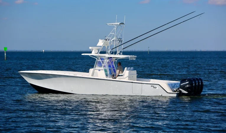 39 SeaVee 
