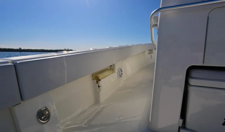 39 SeaVee 