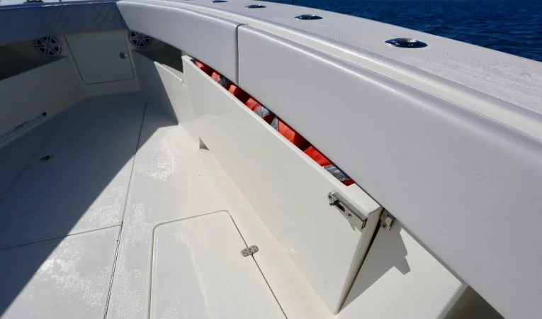 39 SeaVee 