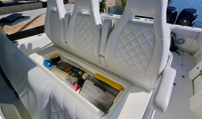39 SeaVee 
