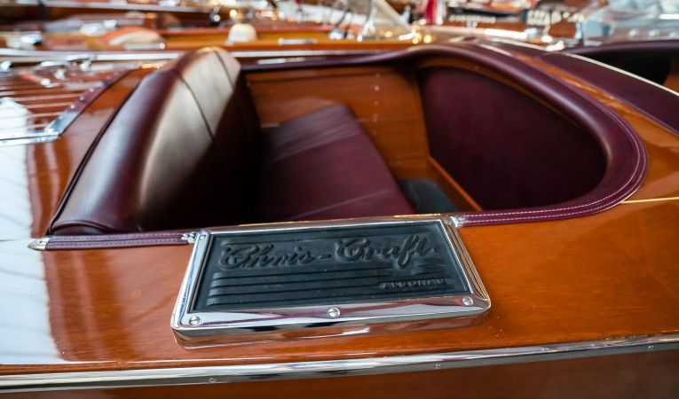 17 Chris-Craft 