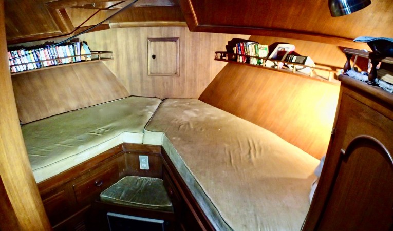 49 Kha Shing Forward Stateroom