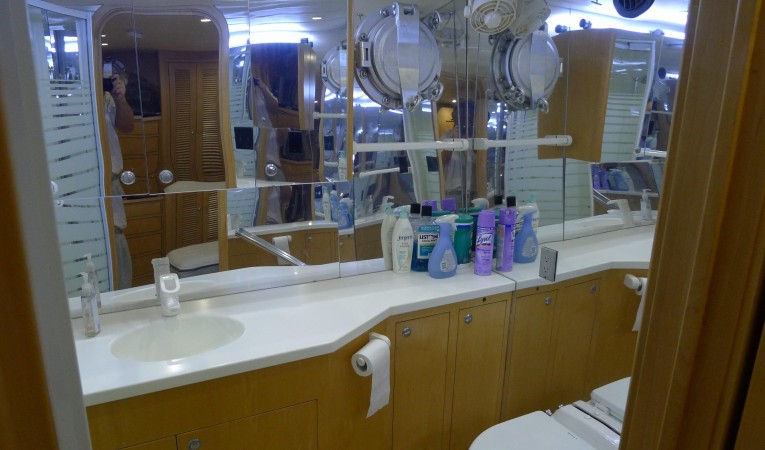 63 Cape Horn Master Bathroom