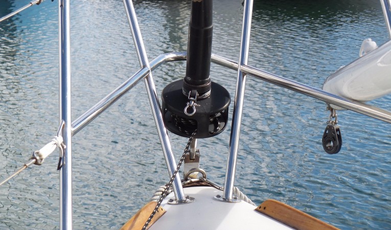 37 Express Bow and roller furling