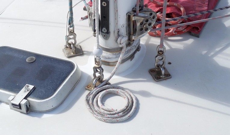 37 Express Mast base