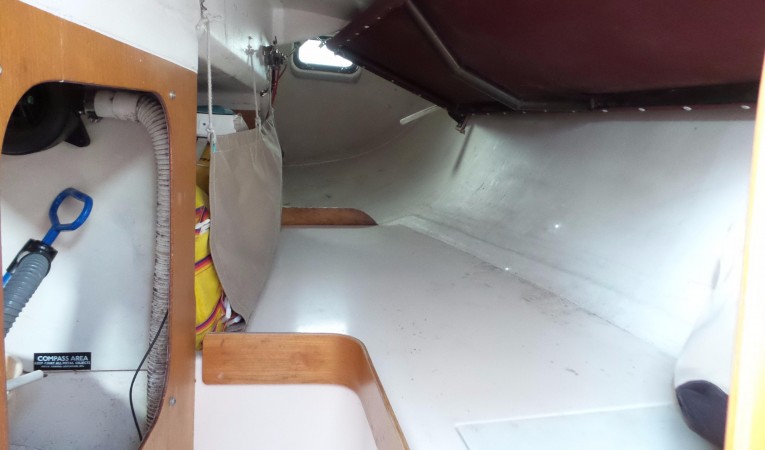 37 Express Port quarter berth