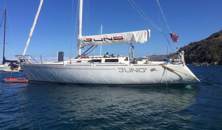 37 Express At Anchor