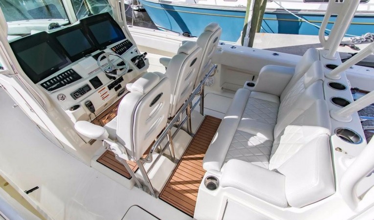 42 Hydra Sports Custom 