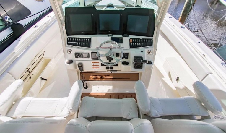 42 Hydra Sports Custom 