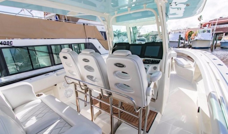 42 Hydra Sports Custom 