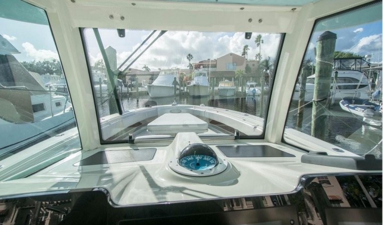 42 Hydra Sports Custom 