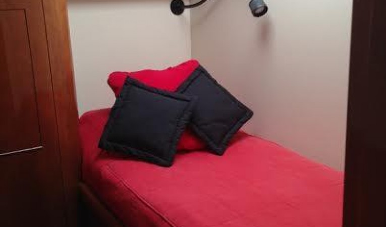 85 SHOELL MARINE PORT GUEST S/R