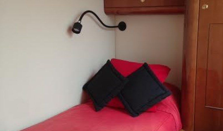 85 SHOELL MARINE PORT GUEST S/R